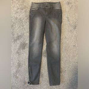 WHBM The Skinny Ankle in Grey Size 0